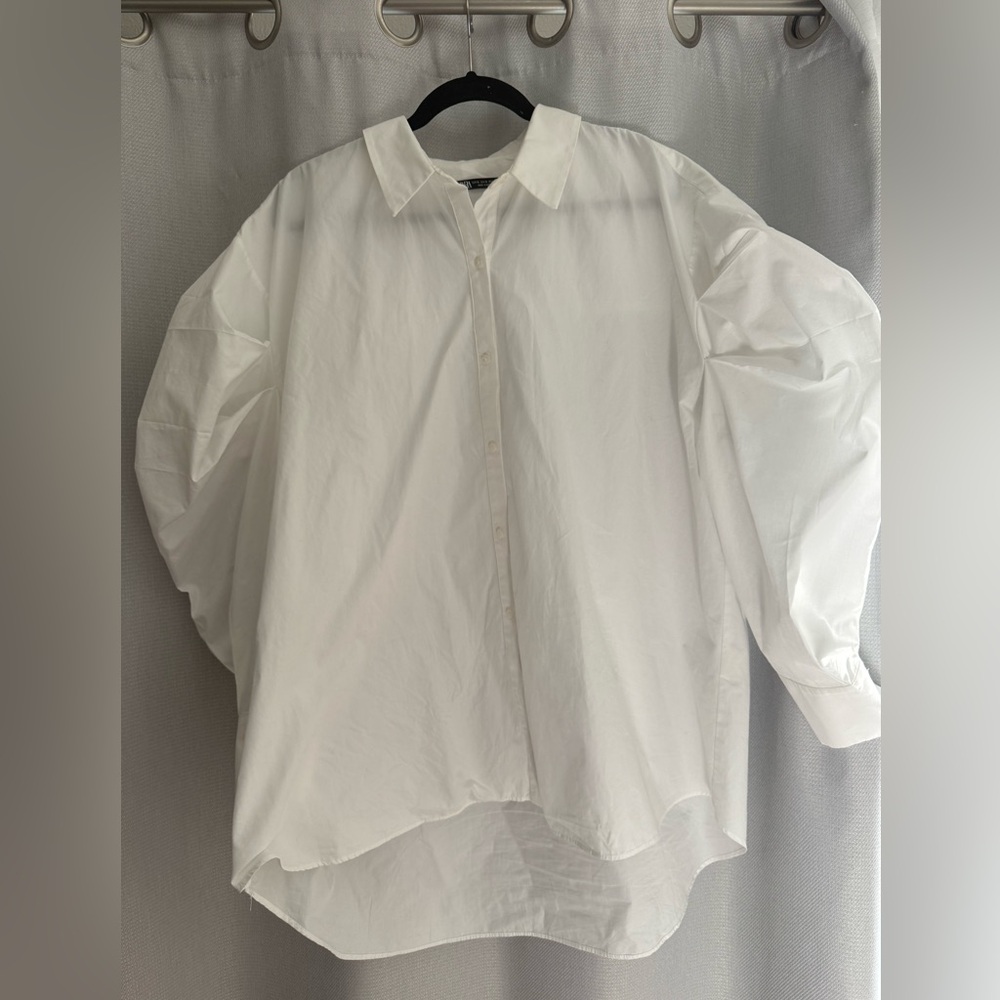 Zara Women’s Crisp White Button Down Shirt